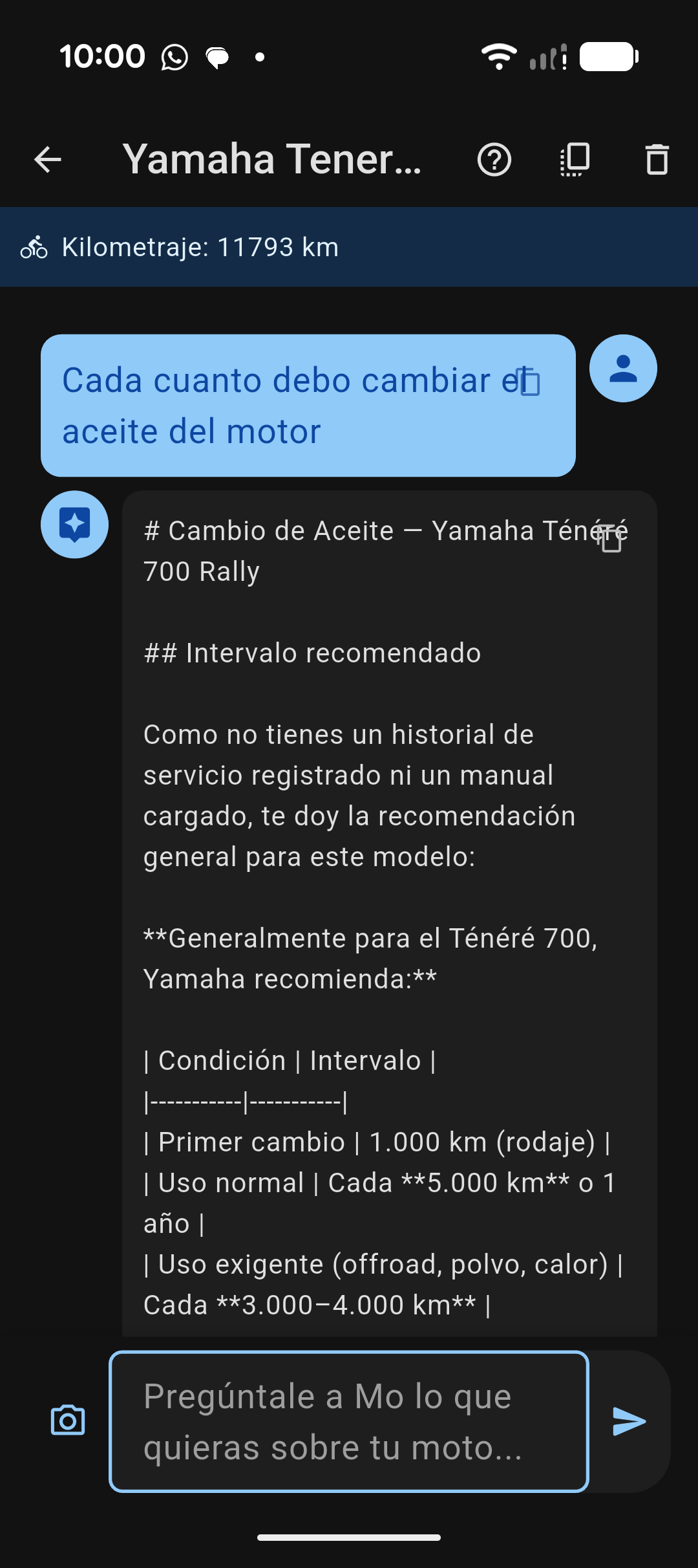 Chat con Mo en MotoLogger respondiendo cada cuánto cambiar el aceite de una Yamaha Ténéré 700